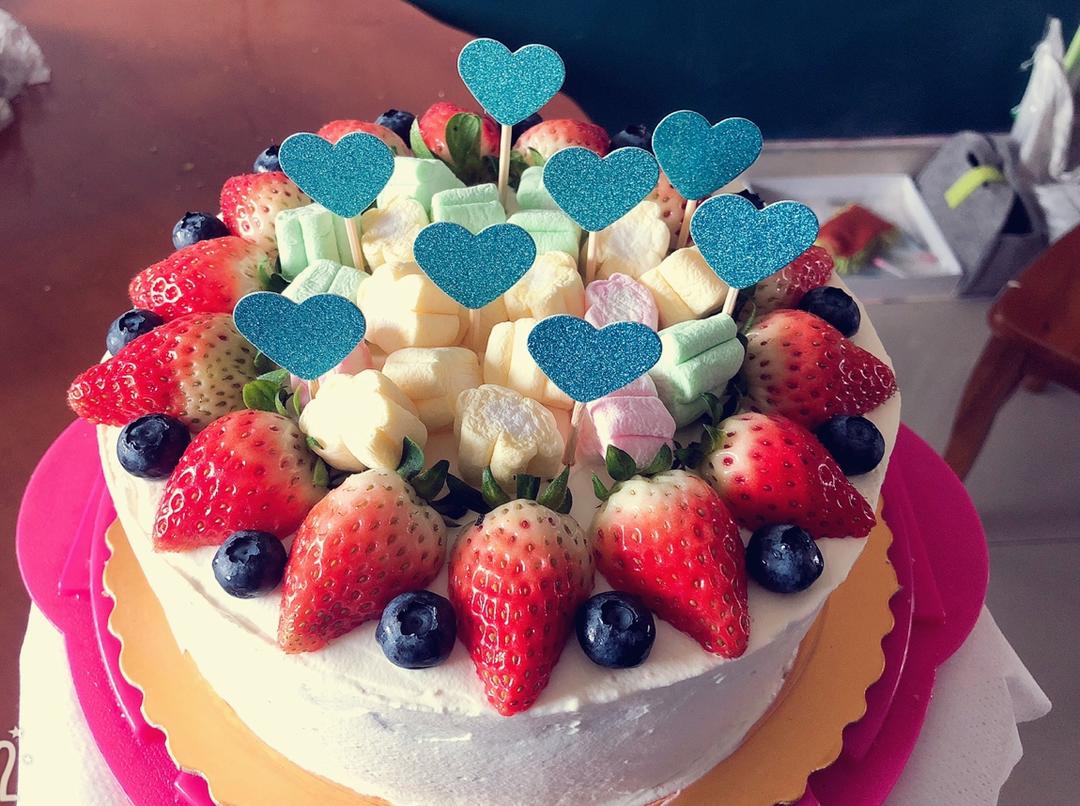 草莓戚风生日蛋糕