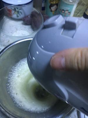 Q弹水润的酸奶蒸蛋糕的做法 步骤8