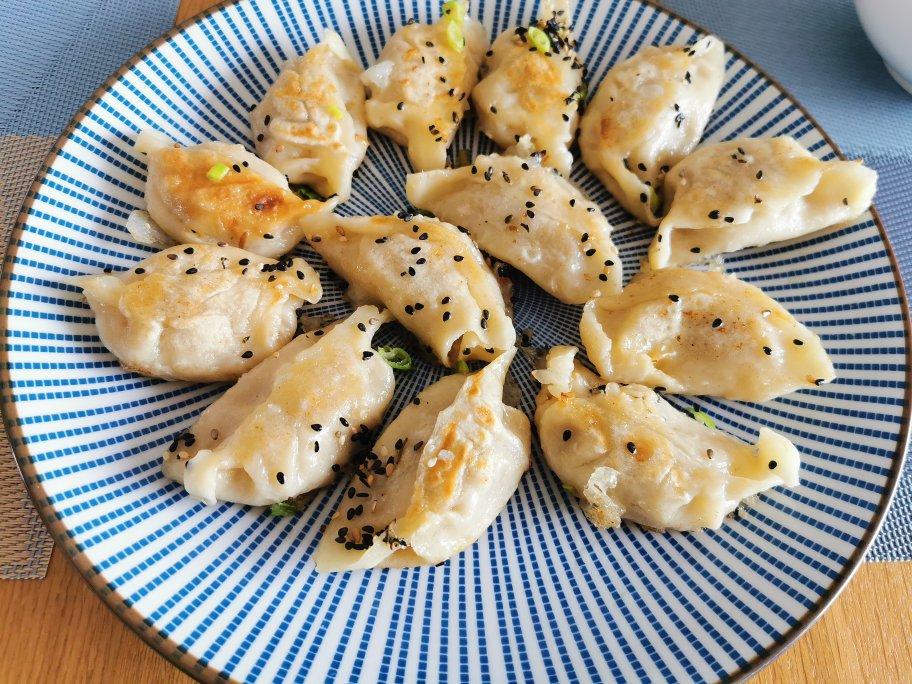 家常版快手煎饺(真的10分钟搞定)