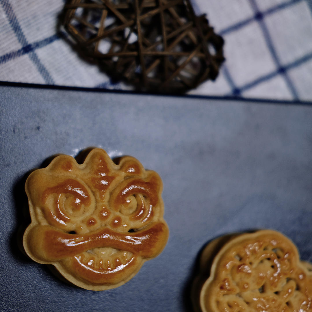 广式月饼—蛋黄莲蓉月饼