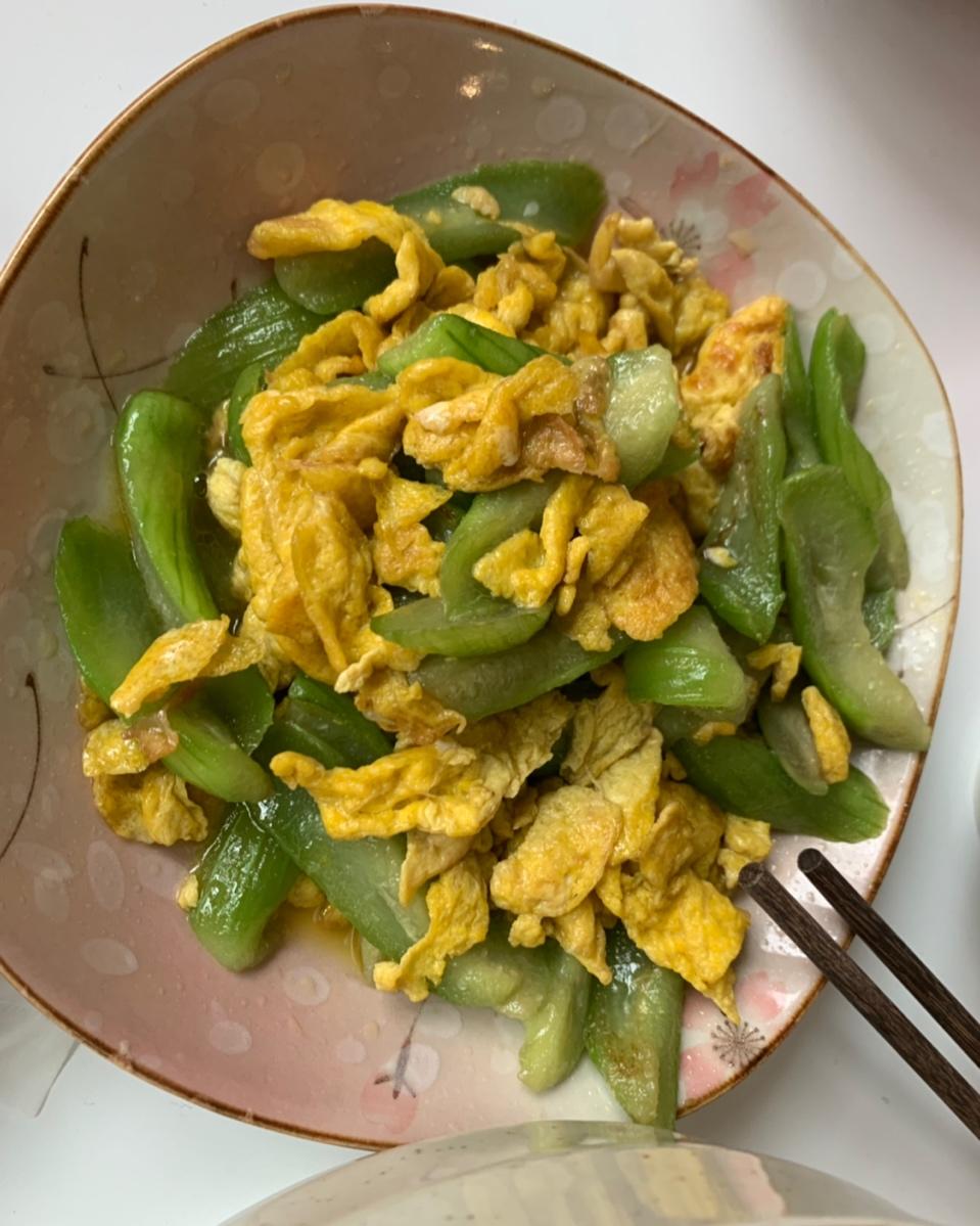 丝瓜炒蛋（快手菜）