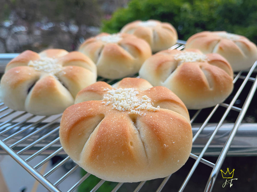 软噗噗的香芋小包