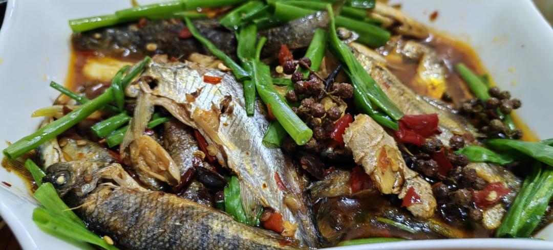 红烧柳根鱼(小白条)