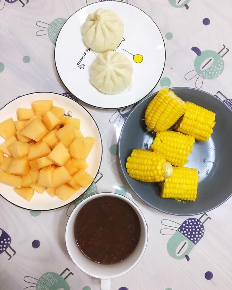 早餐八宝粥(美的电压力锅)