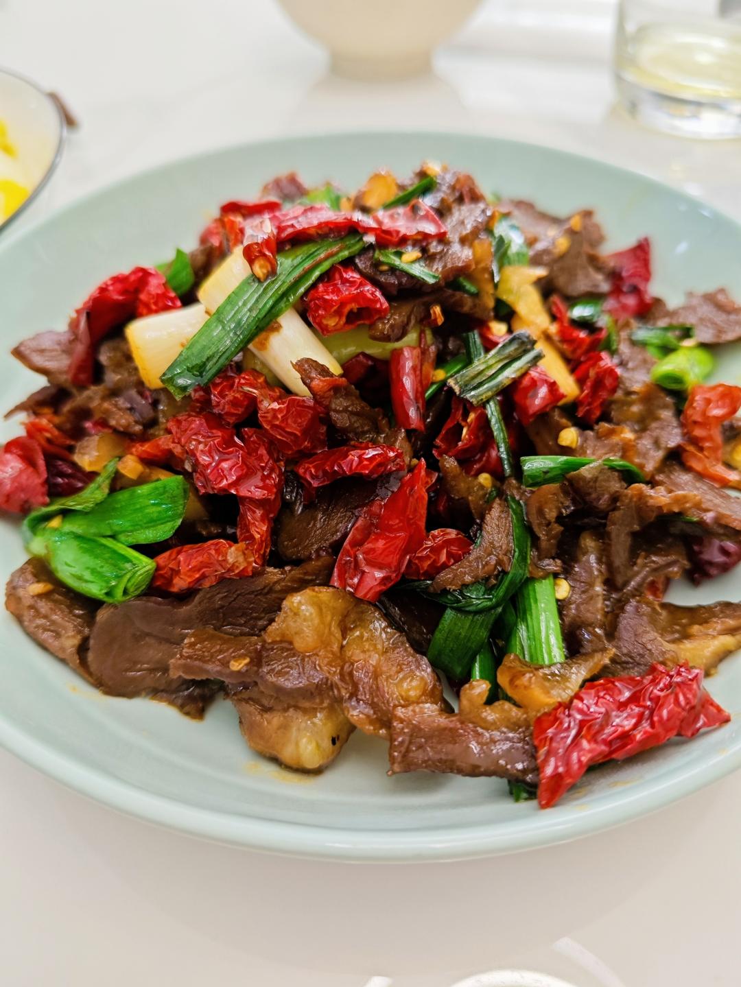 下酒神器|大蒜辣椒炒腊牛肉