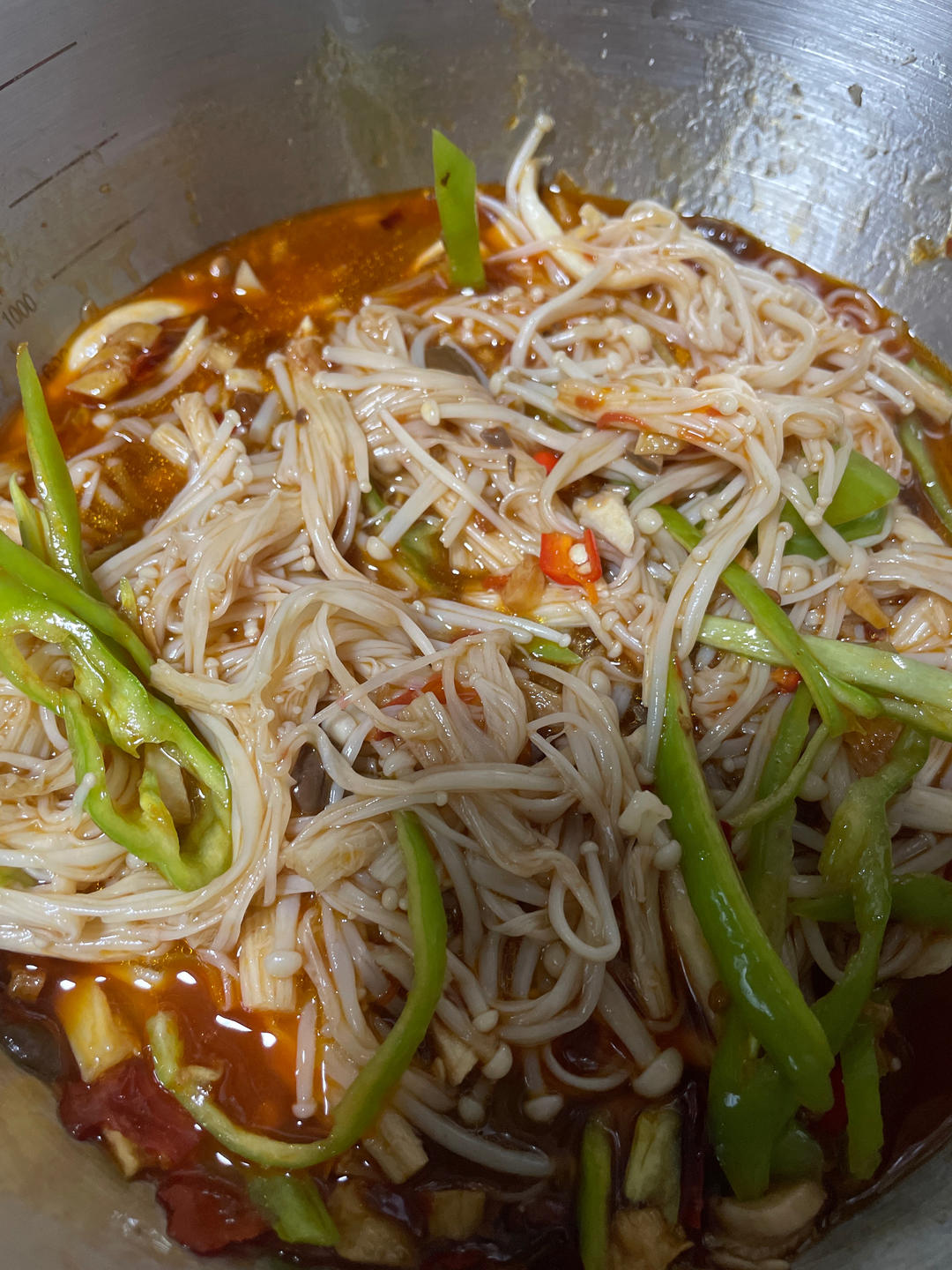 米饭杀手，好吃到舔盘的胡萝卜拌金针菇，10分钟就可以搞定