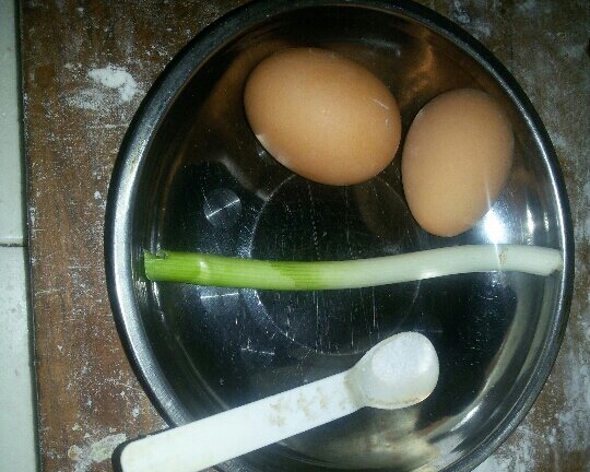 水煎蛋的做法 步骤1