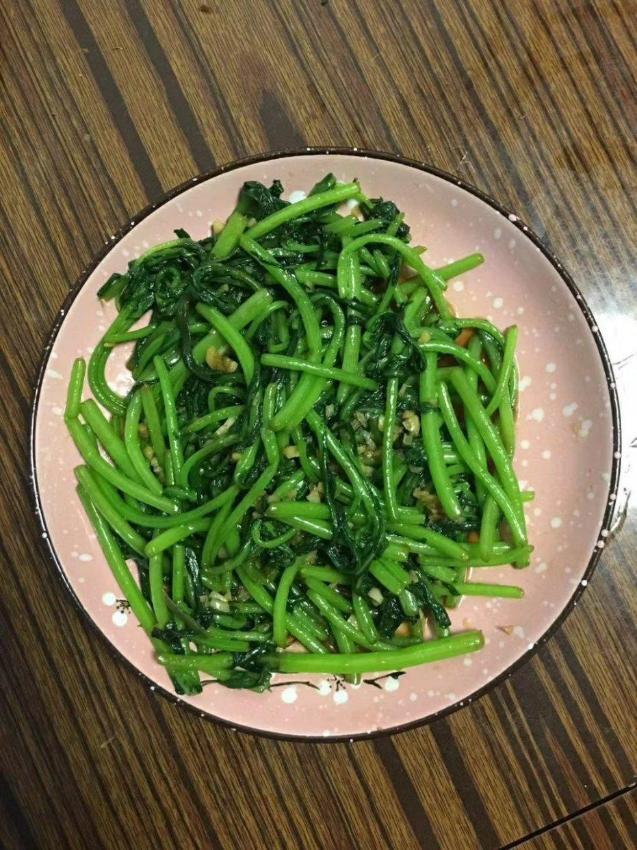 清炒茼蒿