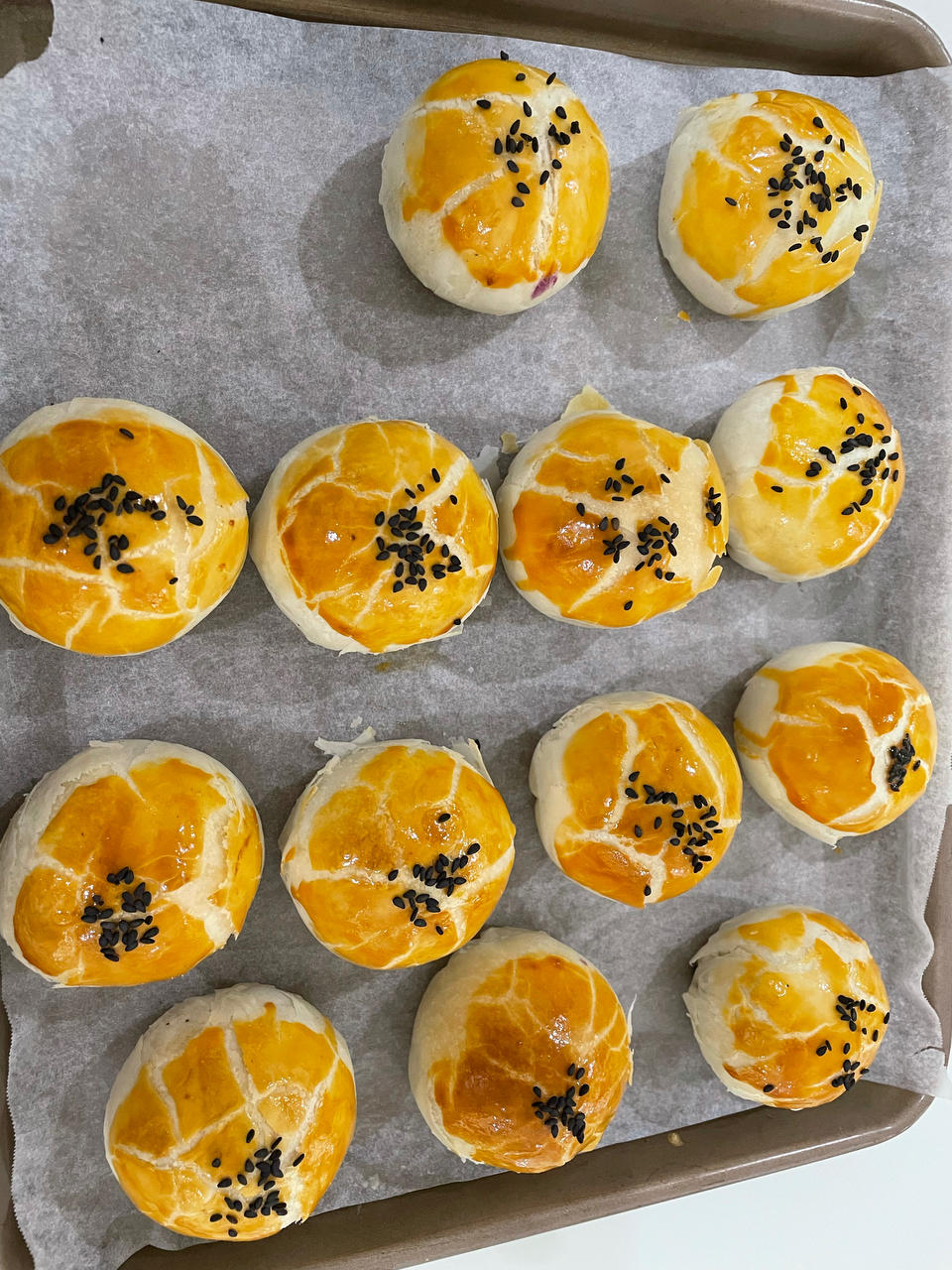 超简单 免揉 酥掉渣的蛋黄酥(超详细附全程视频)不破酥『万能酥皮』