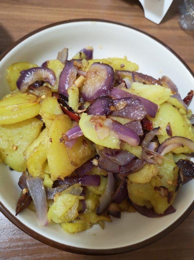 孜然洋葱土豆片