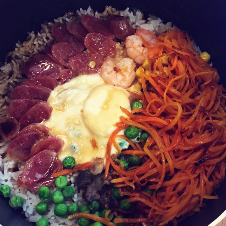 香肠煲仔饭