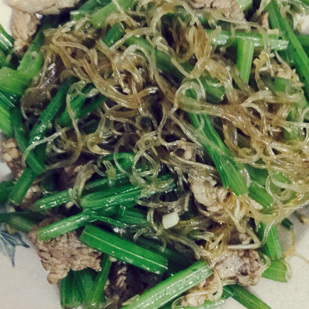 芹菜炒肉