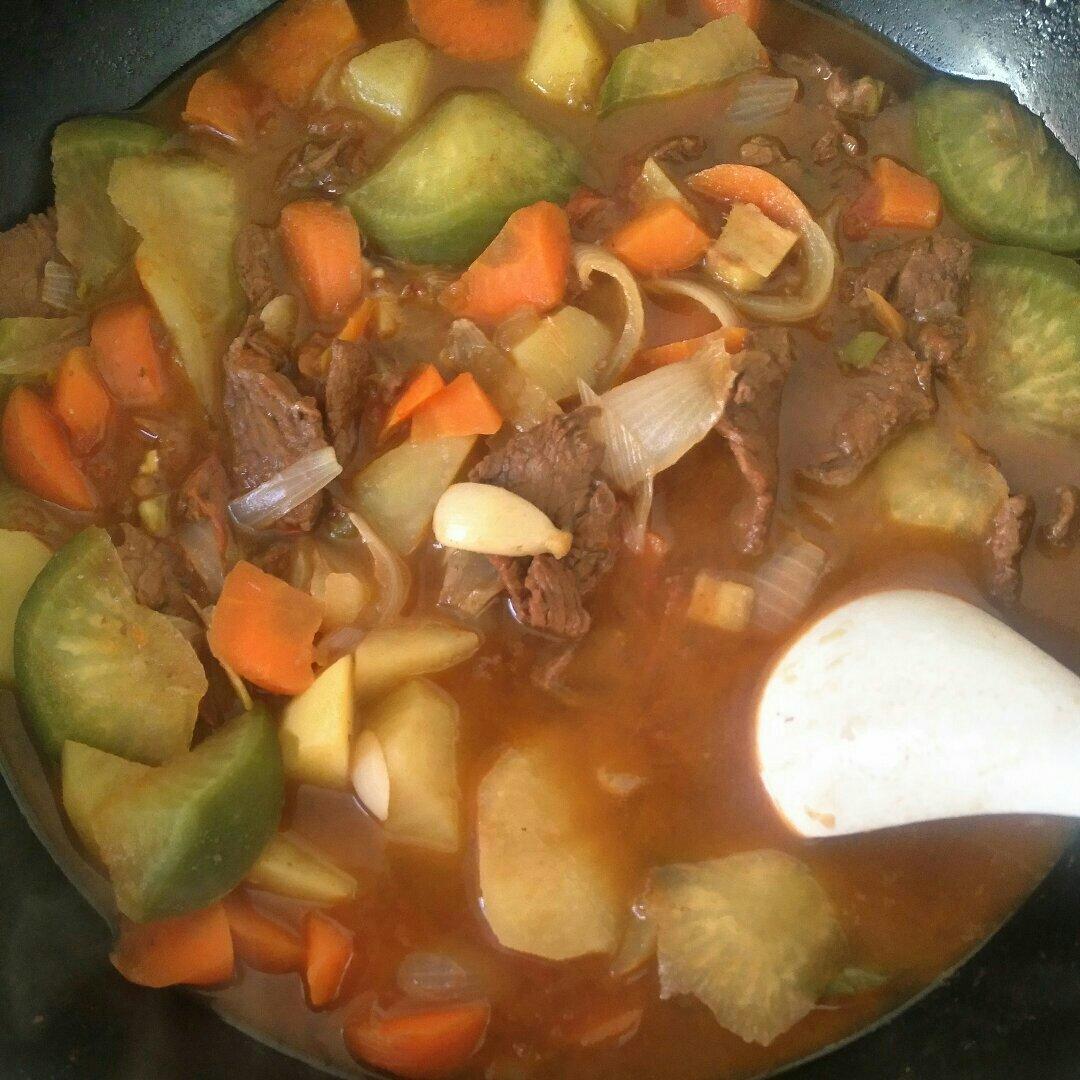 红烧牛肉土豆 （独家秘制）