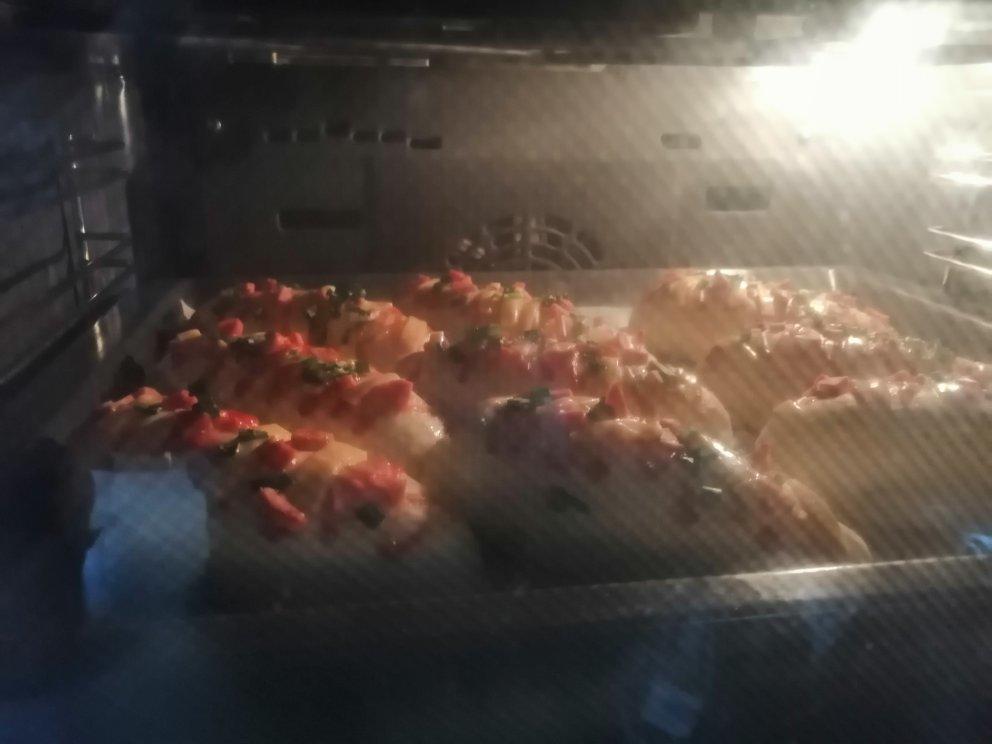 芝士火腿肉松香葱面包
