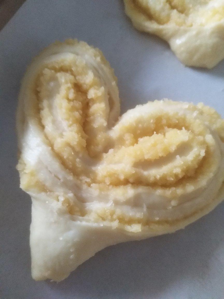 心形奶香椰蓉面包