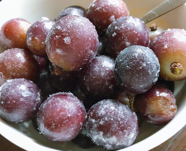 冻各种水果：例如葡萄