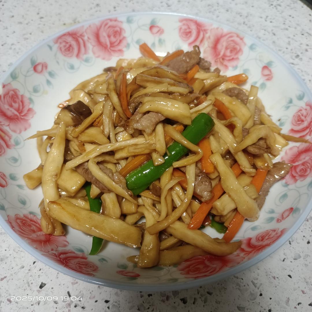 【胡萝卜炒杏鲍菇】比下馆子炒的还好吃