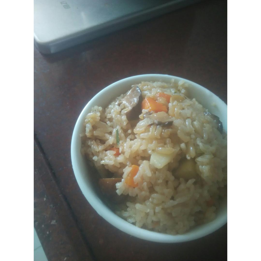 喷香排骨焖饭（爆好吃）