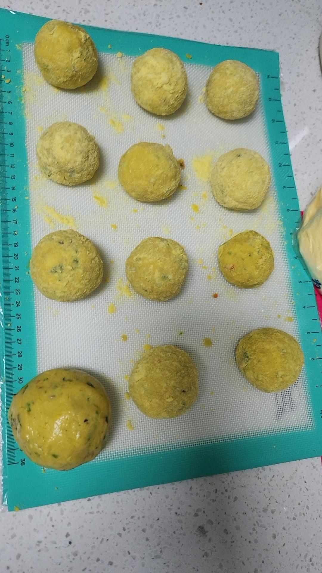零厨艺也能做到获赞的薄皮大馅菜团子