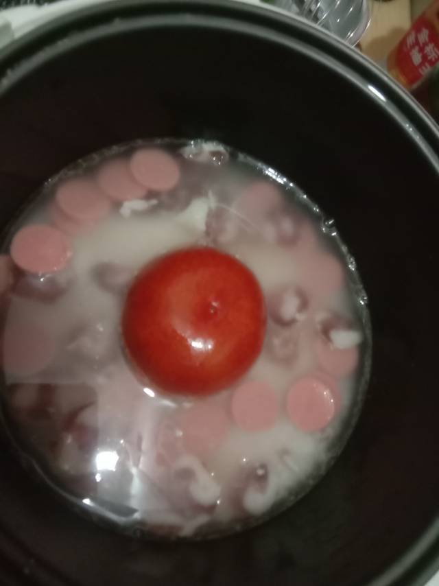 寝室简易电饭锅整个番茄饭（香肠版）