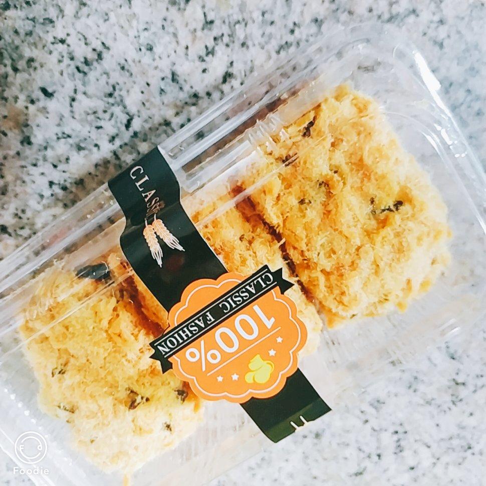 肉松小贝                 完胜鲍师傅