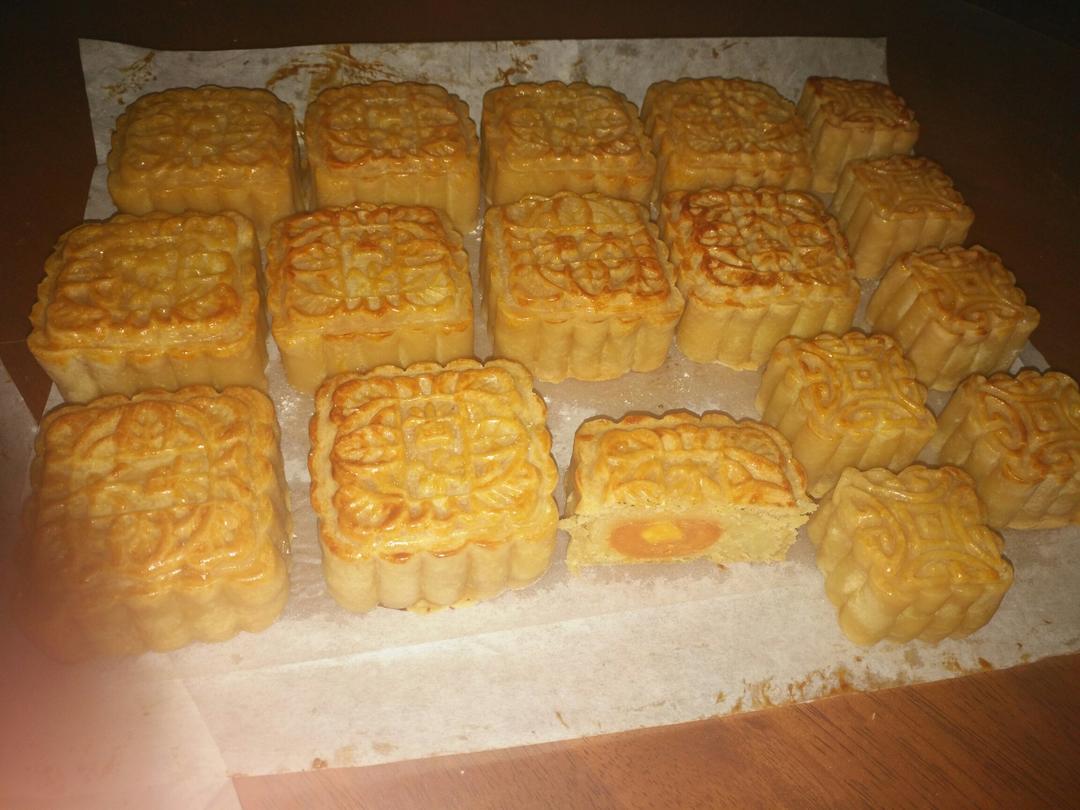 【曼食慢语】蛋黄莲蓉月饼
