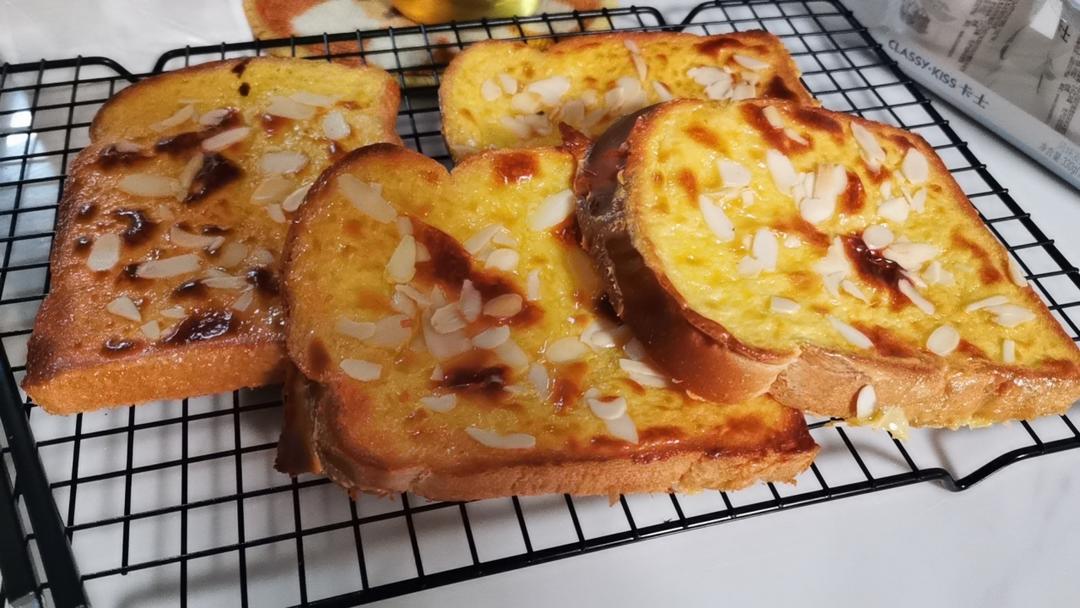 零失败快手岩烧乳酪(熔岩吐司)十分钟网红早餐，好吃哭