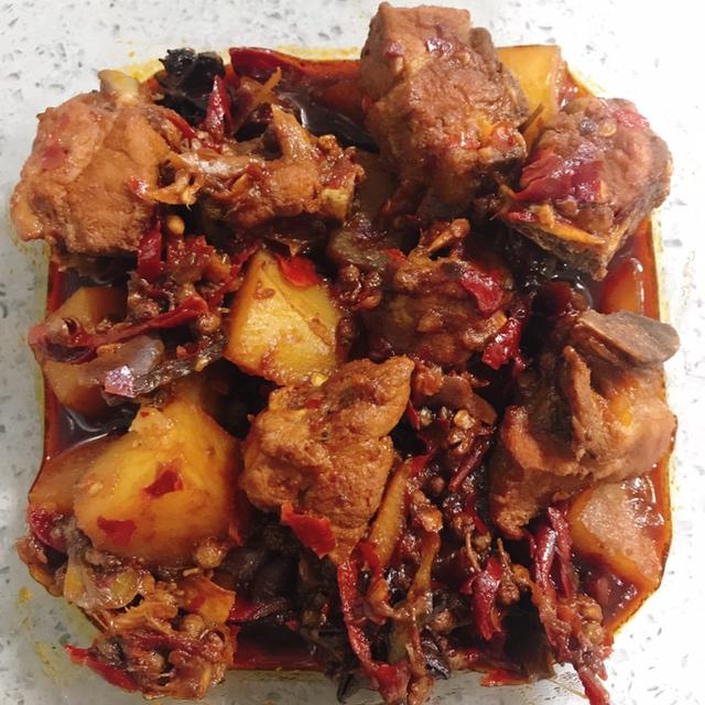 土豆炖排骨