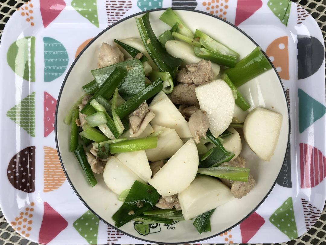 《昨日的美食》之芜菁炒鸡丁的做法