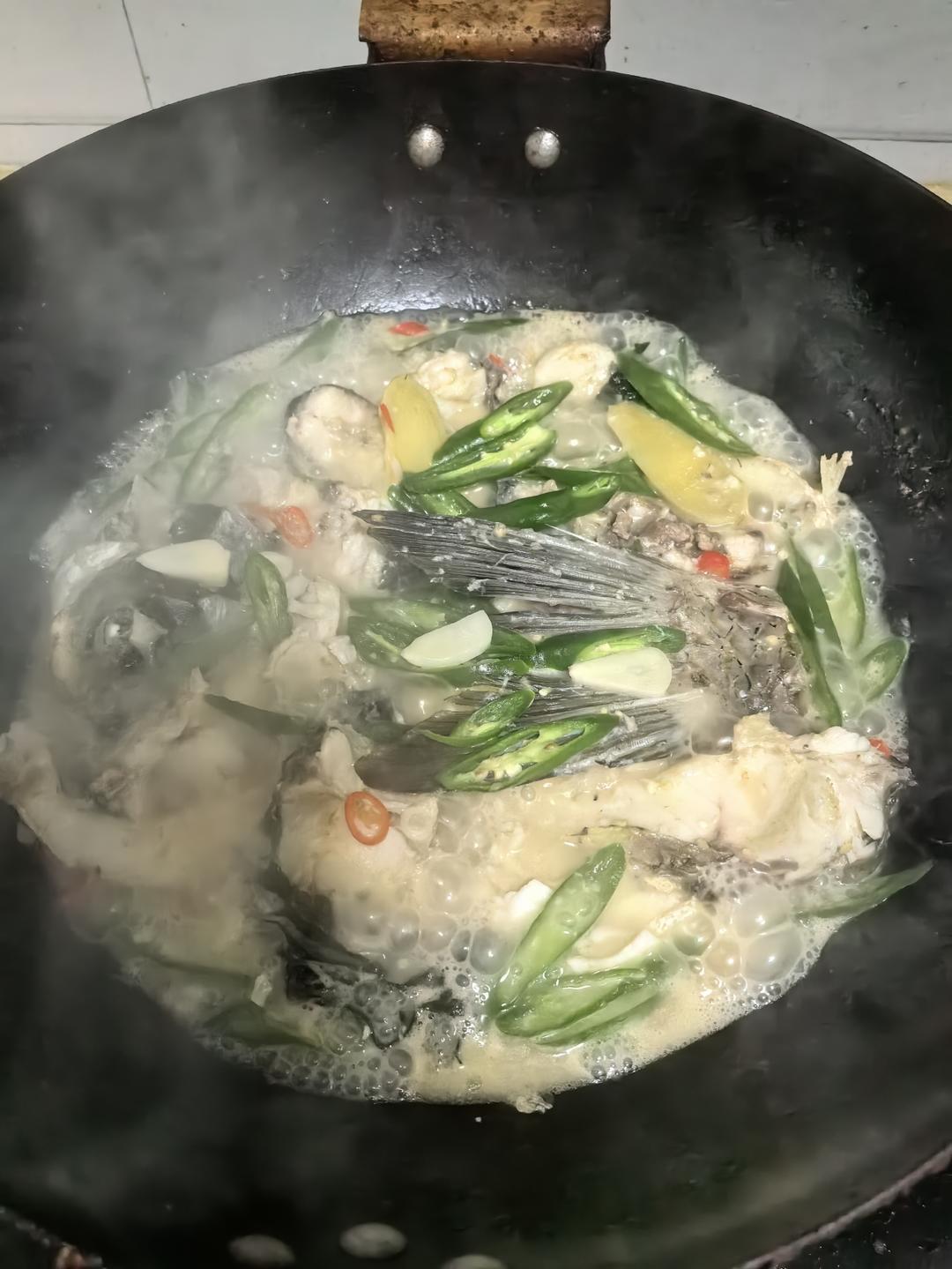 零基础的青椒焖草鱼