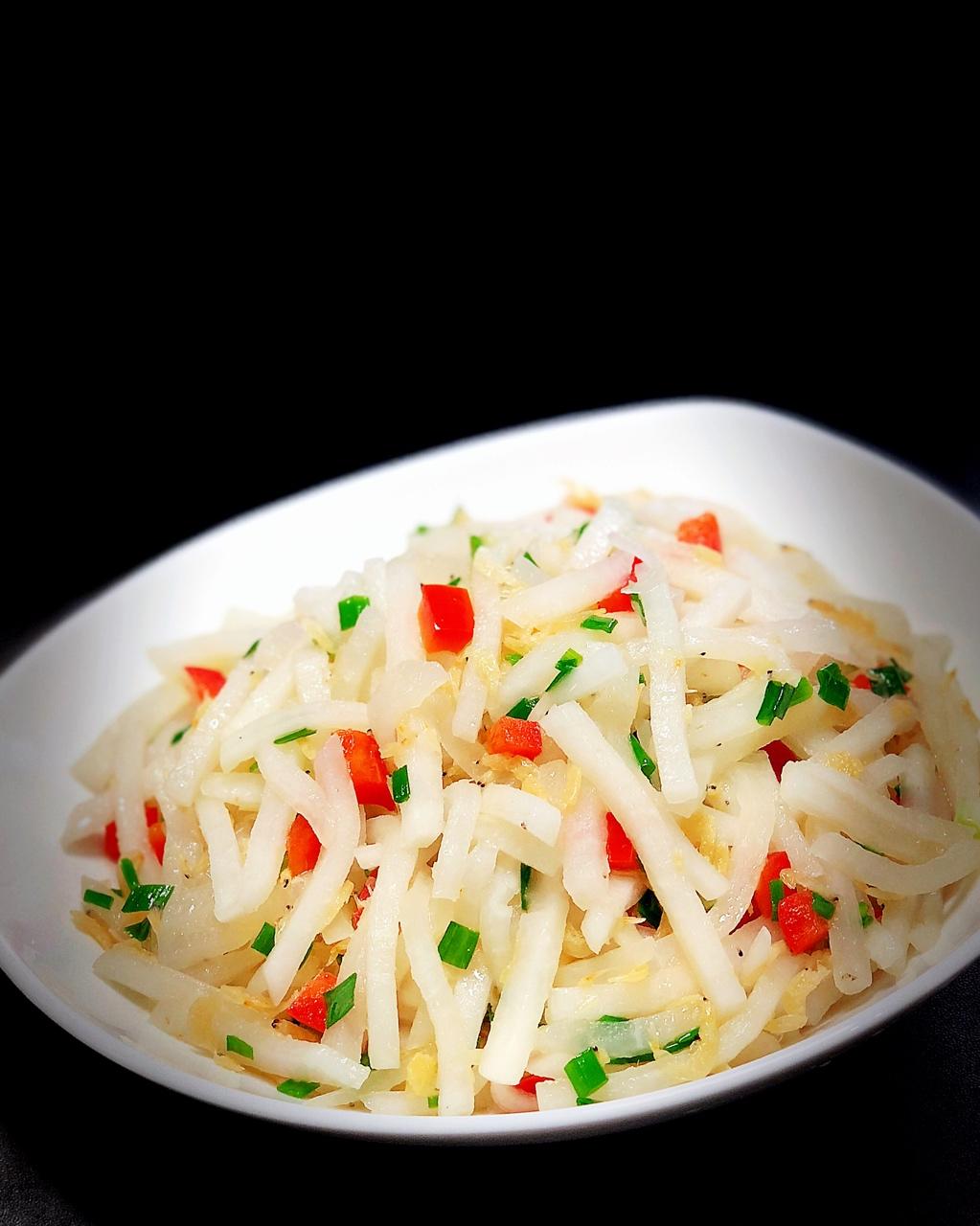 鹏妈在奔跑做的萝卜丝炒虾皮