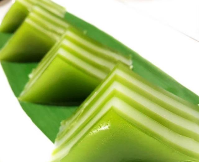 斑斓椰汁千层糕的做法