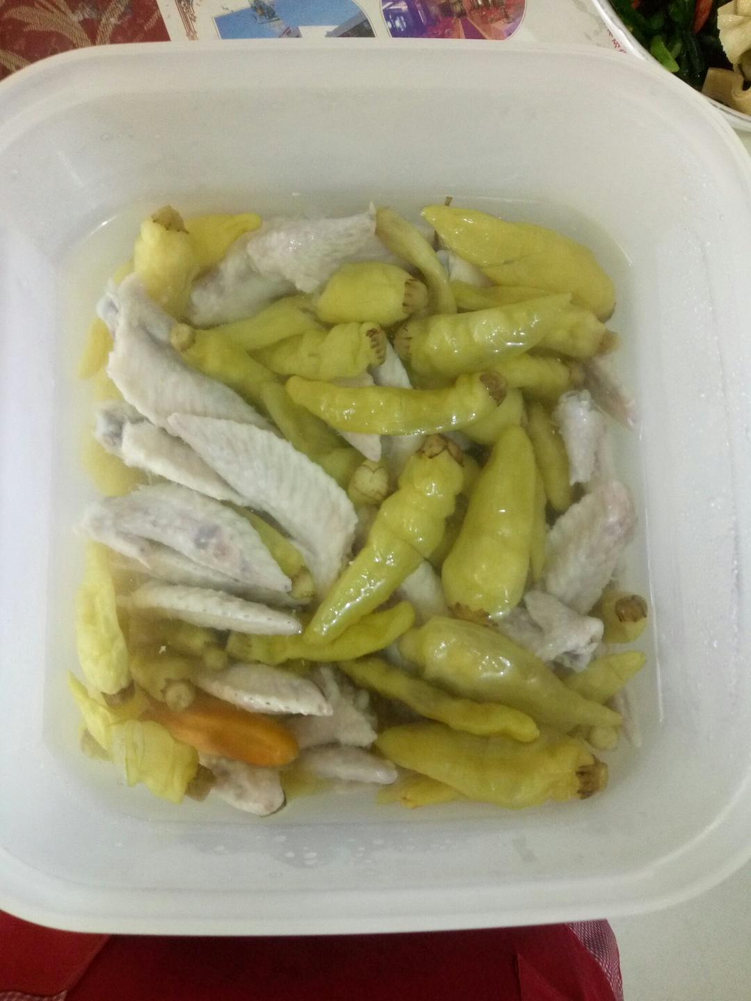 泡椒鸡爪翅尖