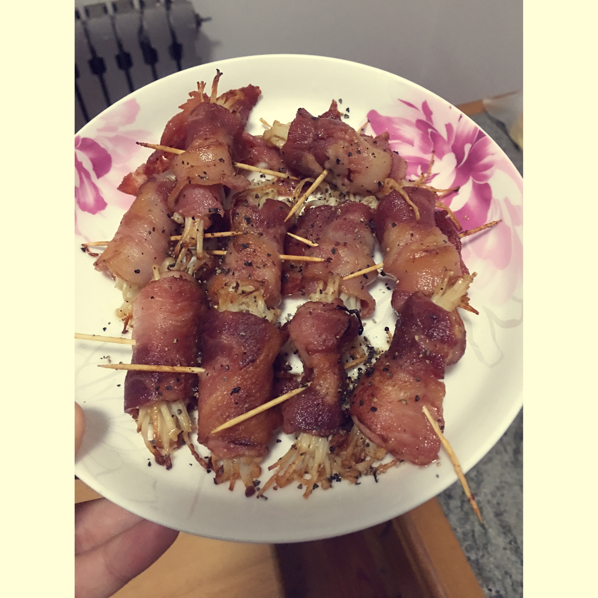 香煎培根金针菇卷