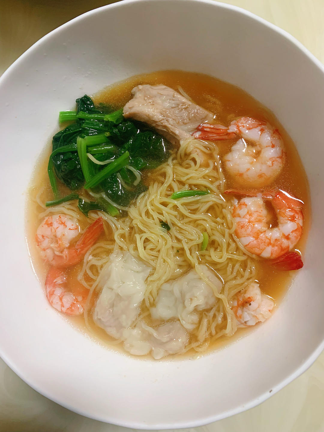 广式竹升面汤（肉骨鲜虾汤）