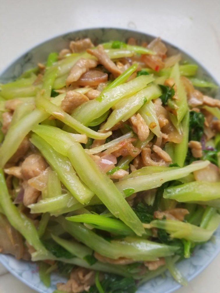 芹菜炒肉