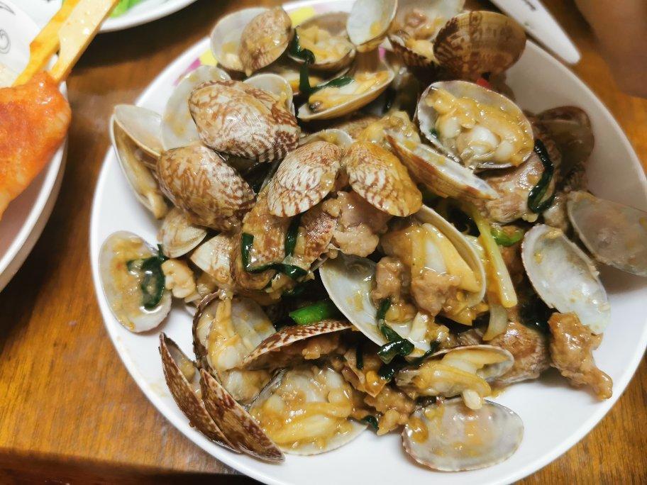 蒜香炒花甲