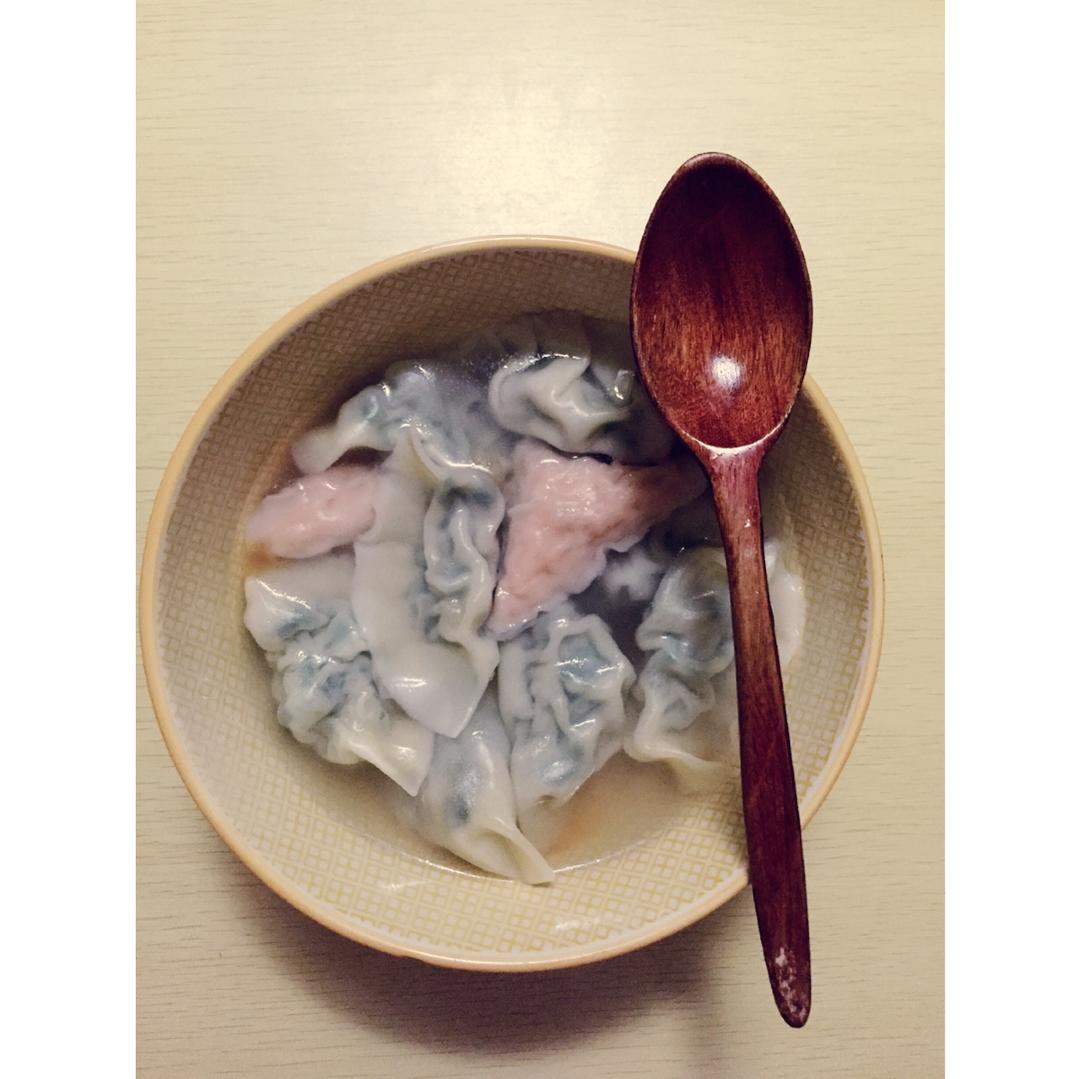 ୧( "̮ )୨ 好好生活 ୧( "̮ )୨