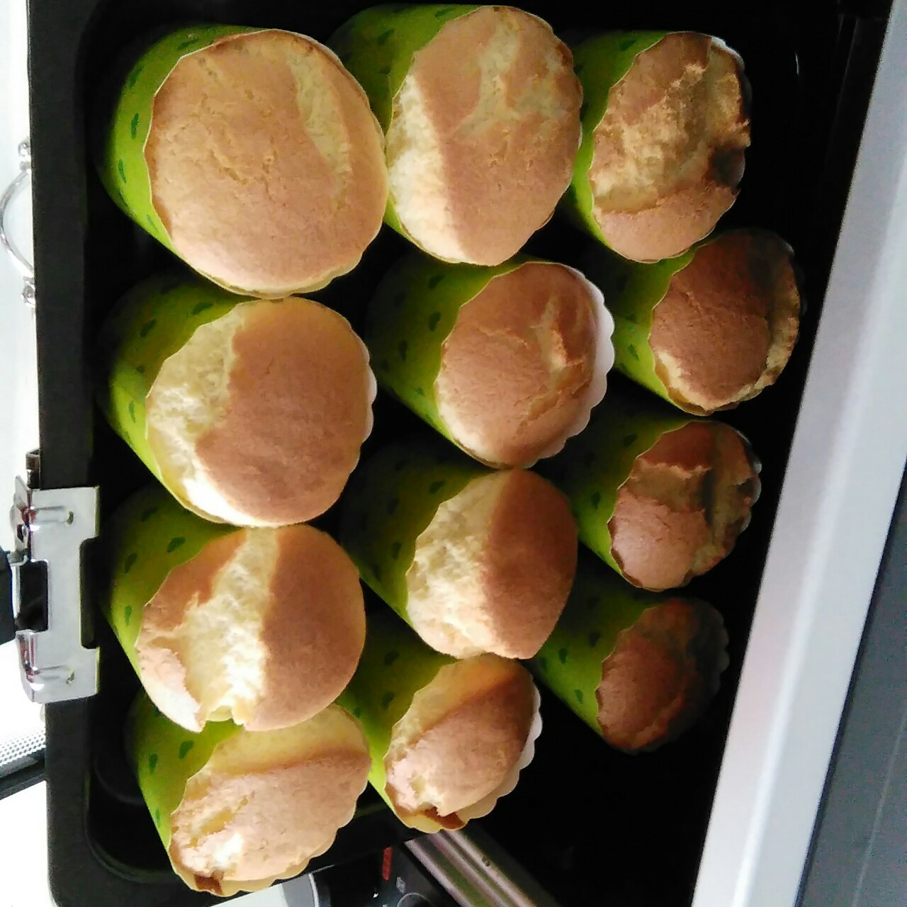 软绵绵戚风纸杯蛋糕