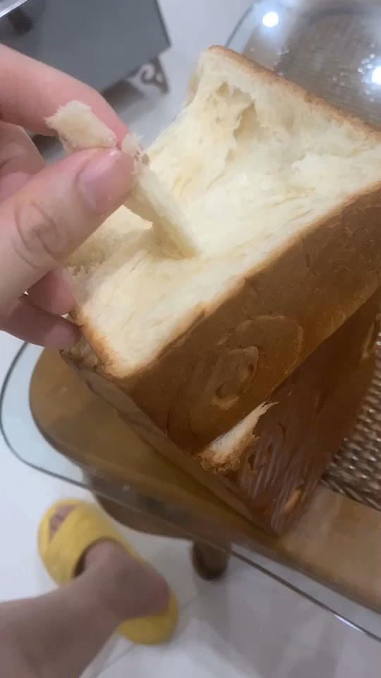 吐司，奶香手撕面包，超级香浓