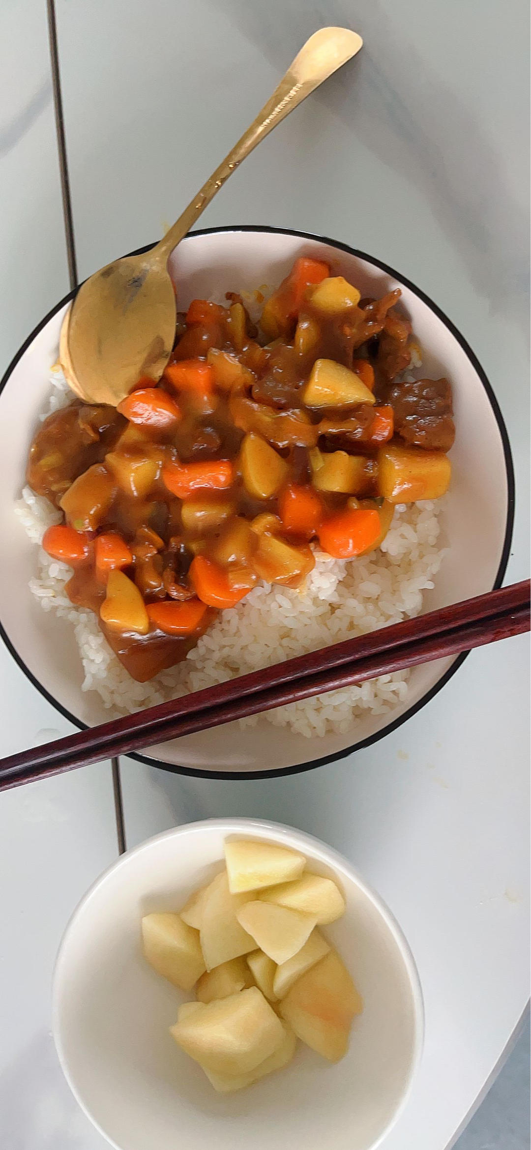 超简单的一顿午饭-咖喱鸡肉盖饭