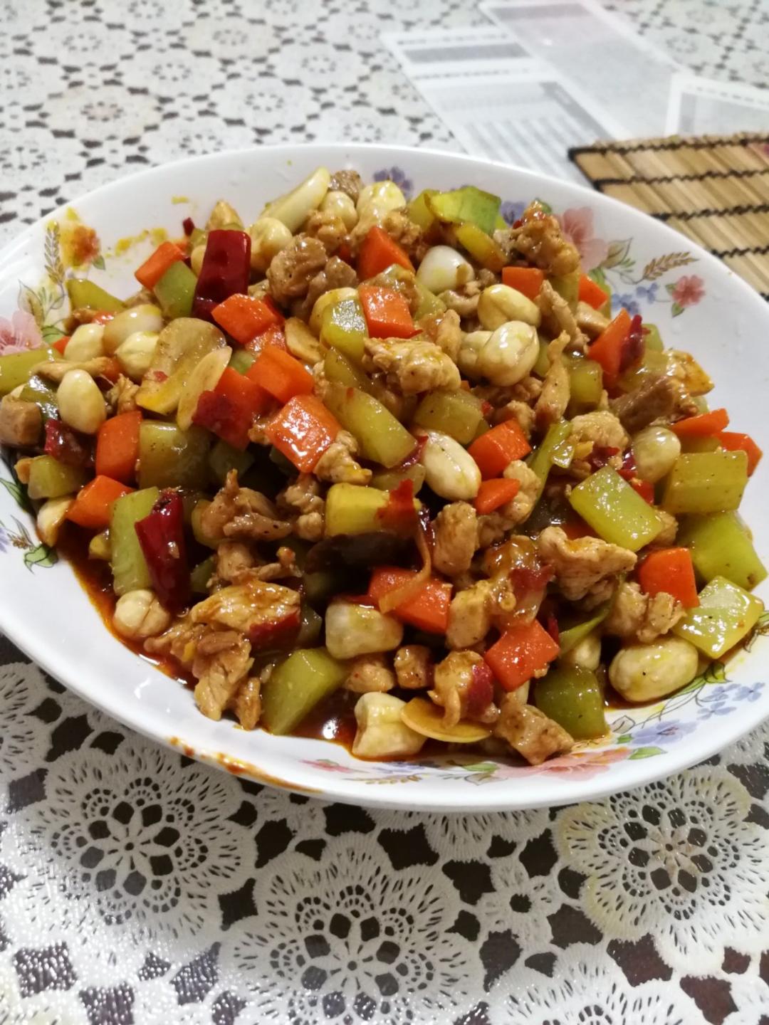 【中餐厅】亮大厨教做宫保鸡丁『多图详解』