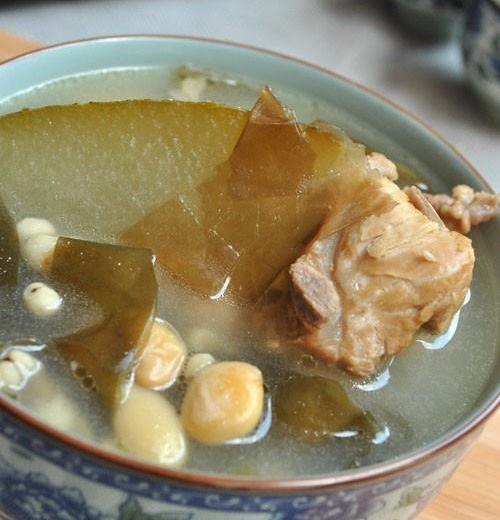 冬瓜海带薏米煲猪骨的做法