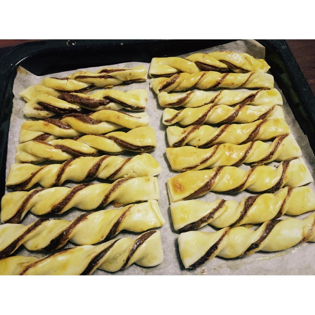 豆沙扭扭酥