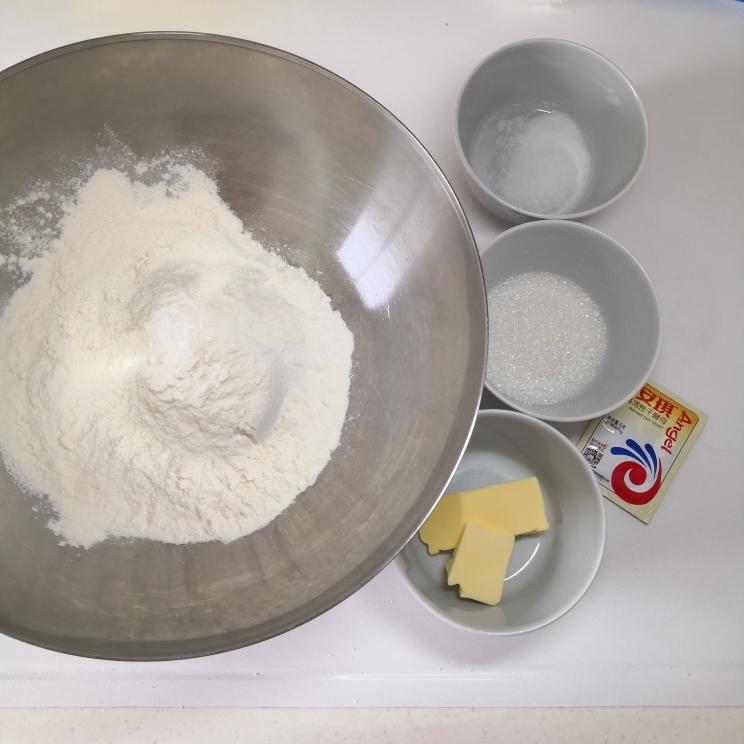 纯奶手撕吐司的做法 步骤1