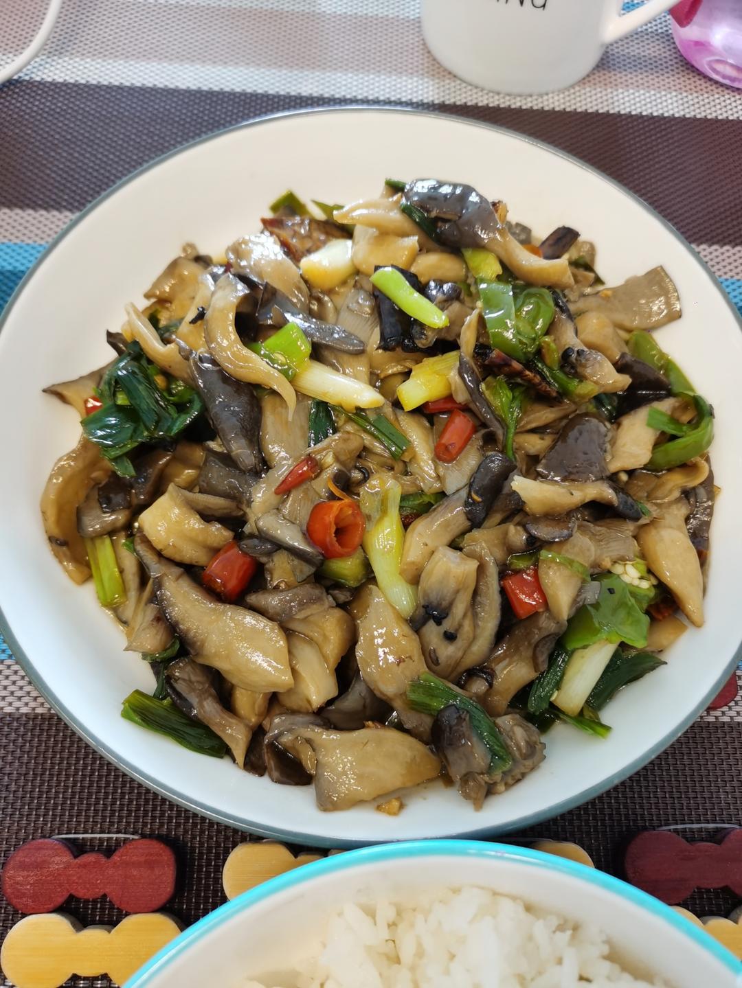 素炒平菇