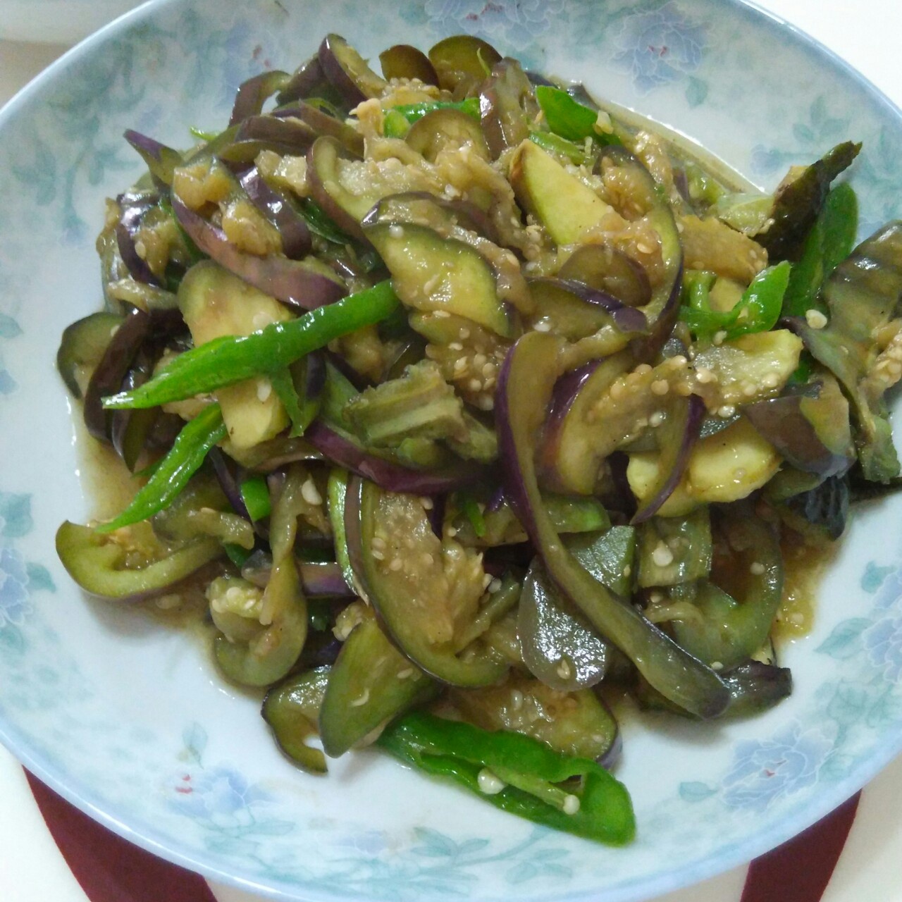 万能的吃货做的青椒炒茄子