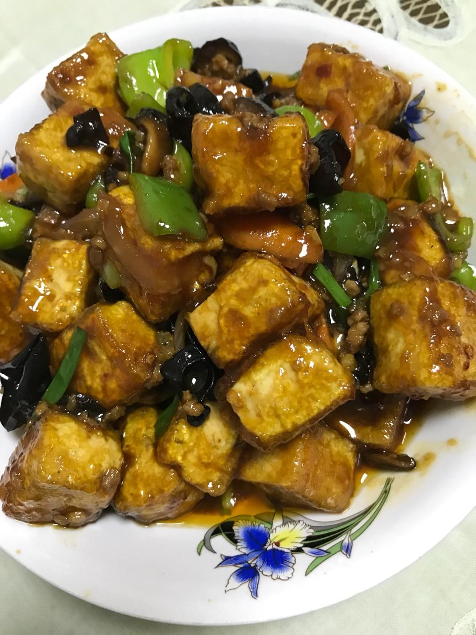 贪食妞妞做的外焦里嫩好吃无比的——焦溜豆腐