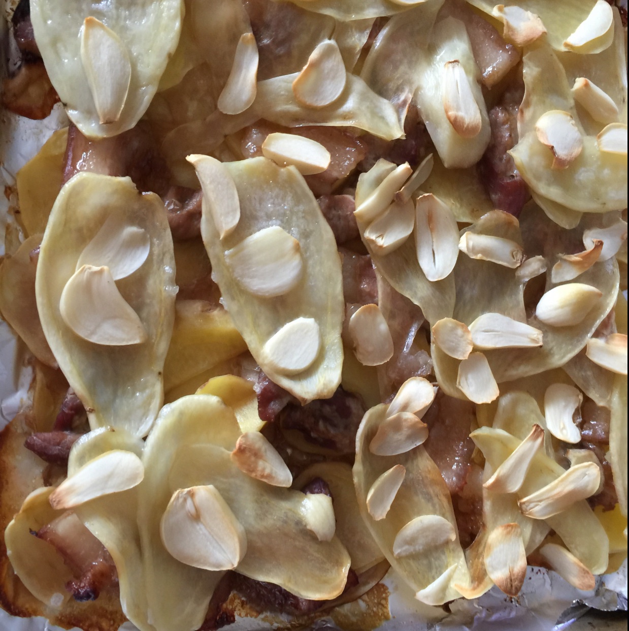 蜜汁五花肉烤土豆