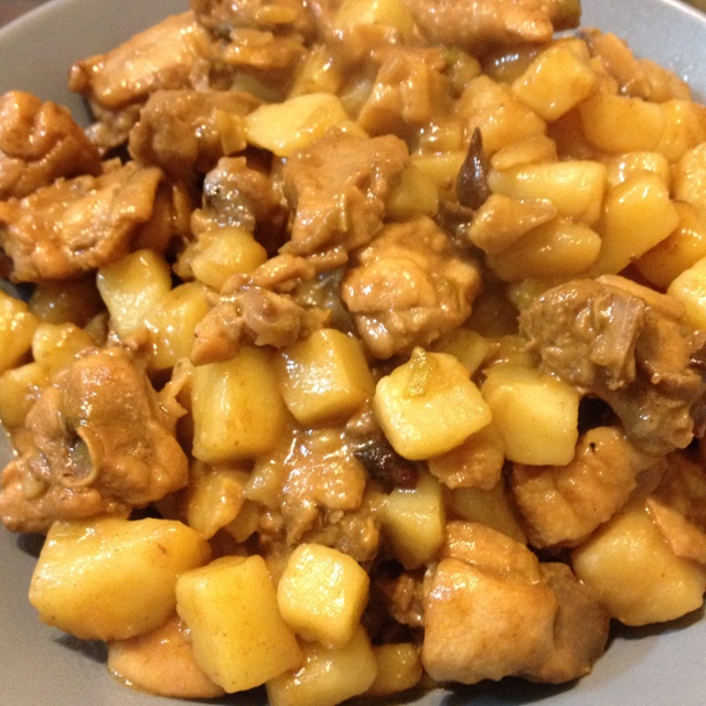 家常菜 土豆炖鸡块 糖果儿杜杜做的土豆炖鸡块 赞 鸡肉,土豆,盐,料酒